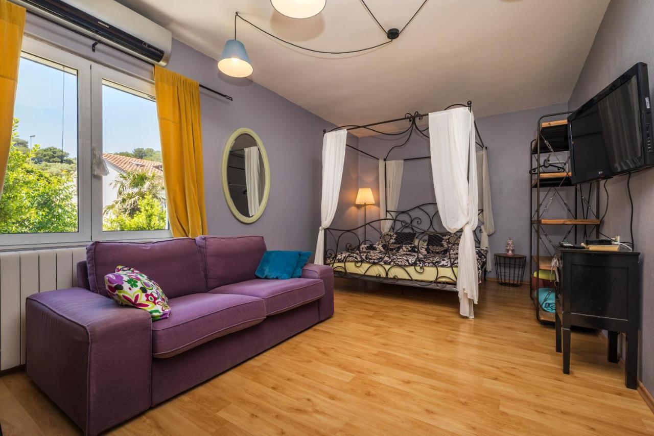 مالي لوشينغْ Alaburic Rooms & Apartment المظهر الخارجي الصورة