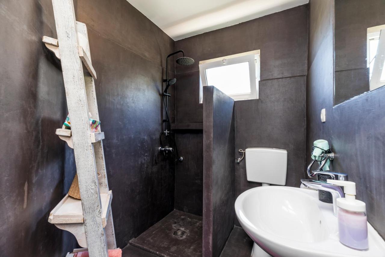 مالي لوشينغْ Alaburic Rooms & Apartment المظهر الخارجي الصورة