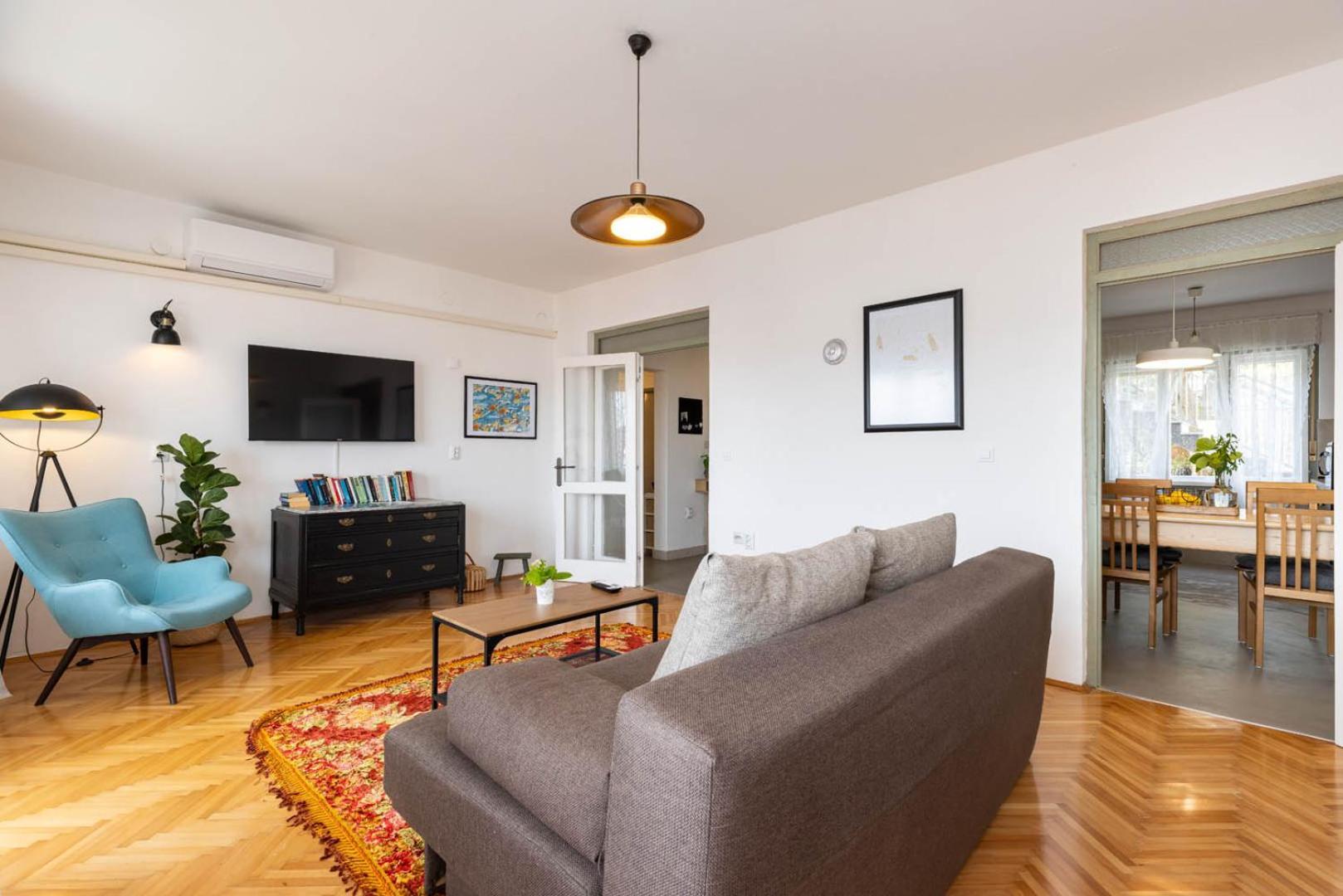 مالي لوشينغْ Alaburic Rooms & Apartment المظهر الخارجي الصورة