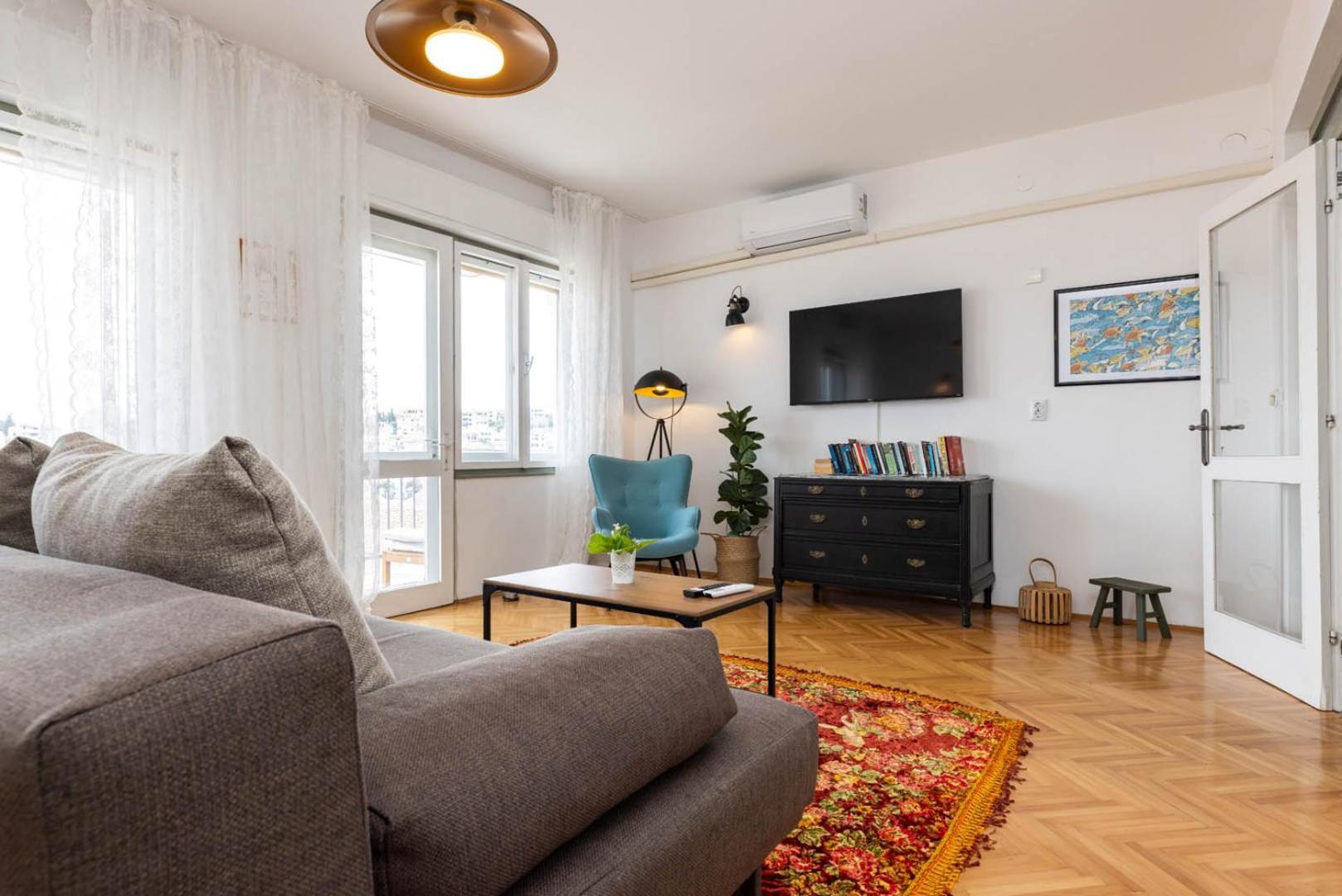 مالي لوشينغْ Alaburic Rooms & Apartment المظهر الخارجي الصورة