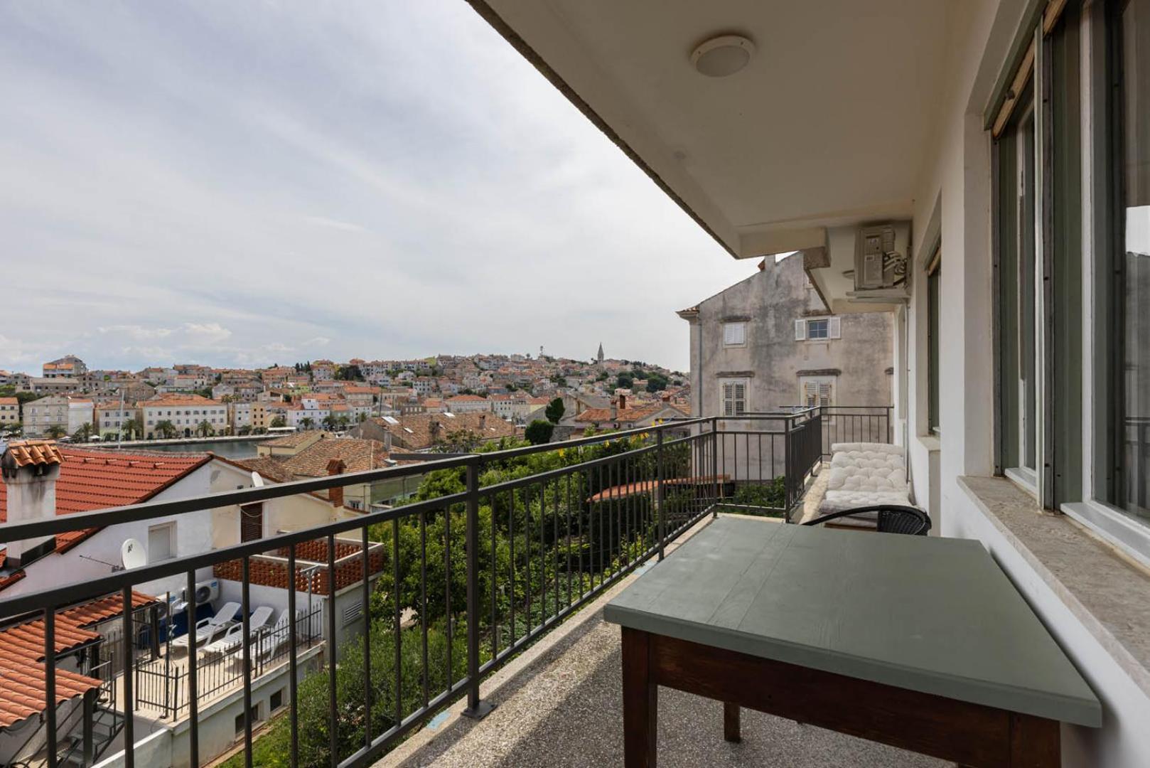 مالي لوشينغْ Alaburic Rooms & Apartment المظهر الخارجي الصورة