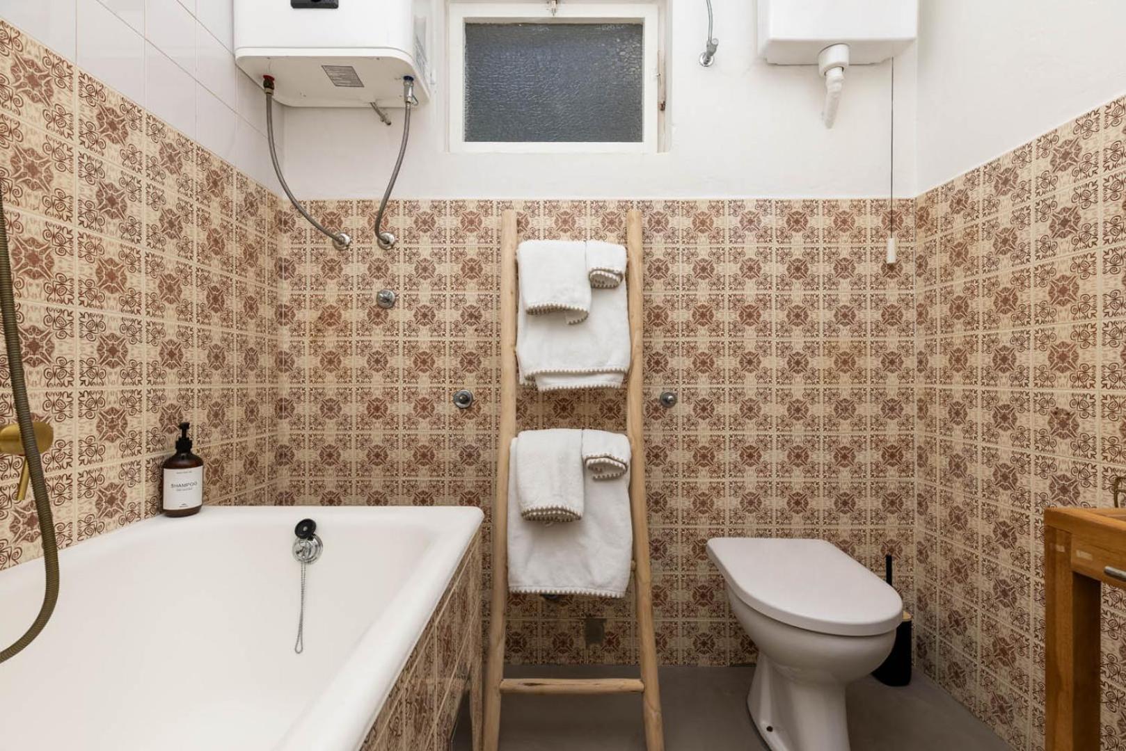 مالي لوشينغْ Alaburic Rooms & Apartment المظهر الخارجي الصورة